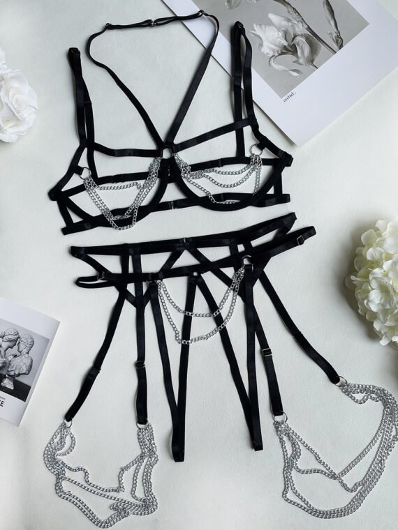European and American erotic lingerie sexy metal chain hollow decoration three-piece lingerie set