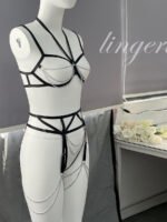 European and American erotic lingerie sexy metal chain hollow decoration three-piece lingerie set